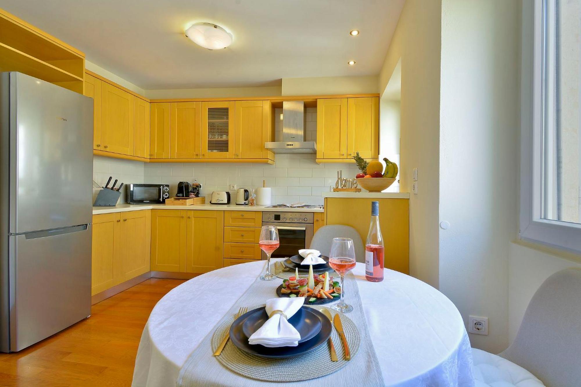 Fk Liston Apartment